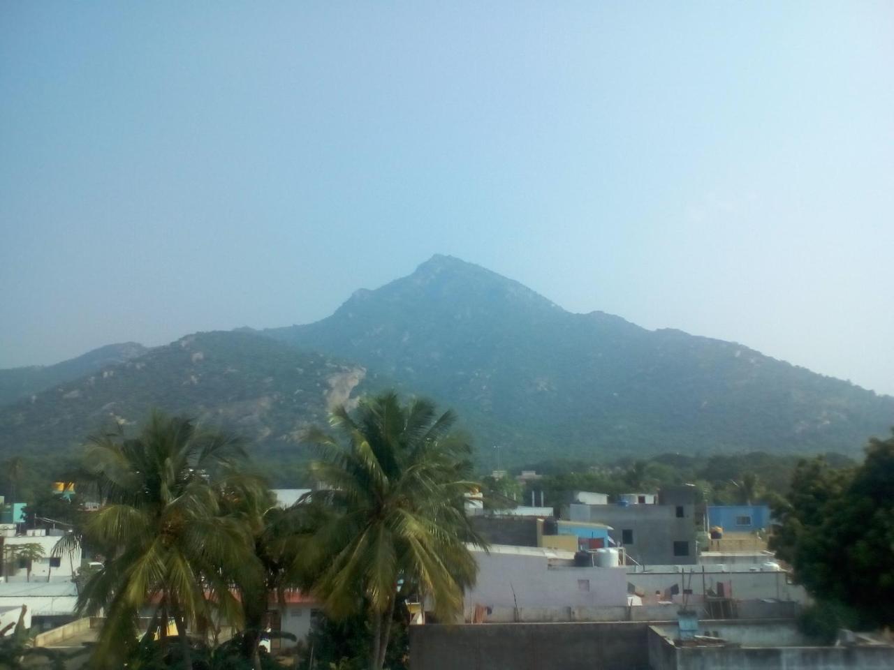 Sai Guest House Tiruvannamalai Bilik gambar